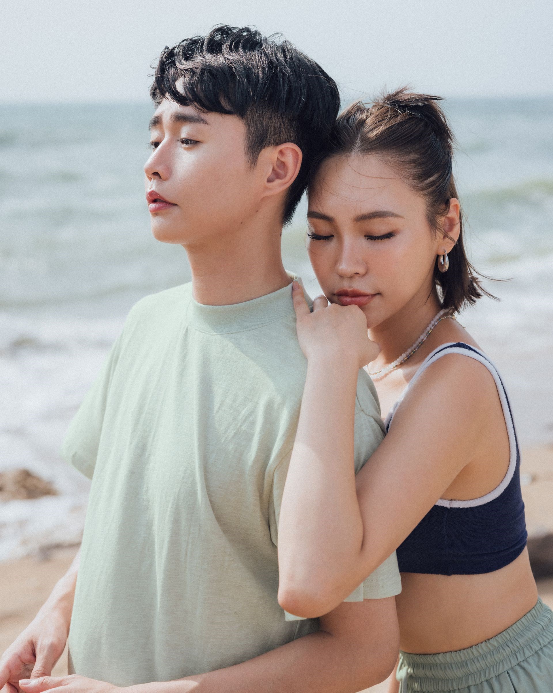 NAZO-小高領棉質素TEE(UNISEX)